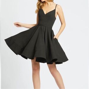 NEW Ieena for Mac Duggal V Neck Sleeveless Fit & Flare Black Mini Cocktail Dress